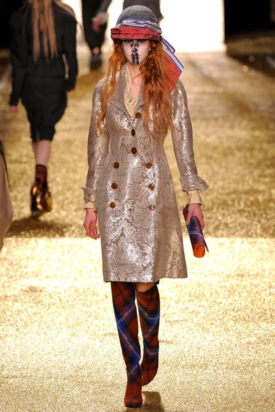 Look 5